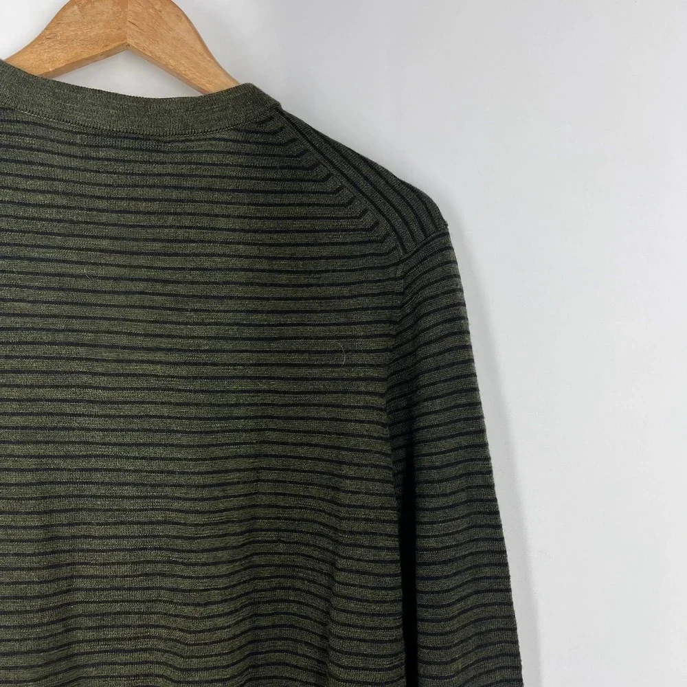 Banana Republic Mens Extra Fine Merino Wool Henley Sweater Olive Green Striped L